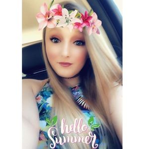 Meet your Posher, Kayla